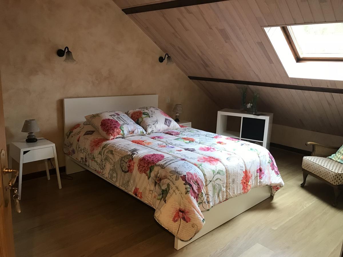Castelger Panzió Vauciennes Kültér fotó